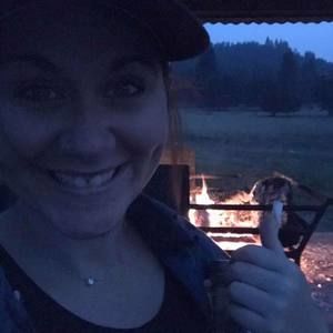 Meet your Posher, Malia